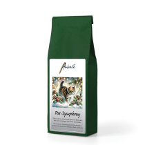 Loose leaf tea Cute cat in the snow